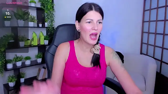 O1d Lady online show from 10/10/25, 08:57