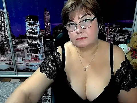 Snapshot of Bela_Lana_ chatting on 10/24/25, 05:42 Bela Lana  online show from 10/24/25, 05:42