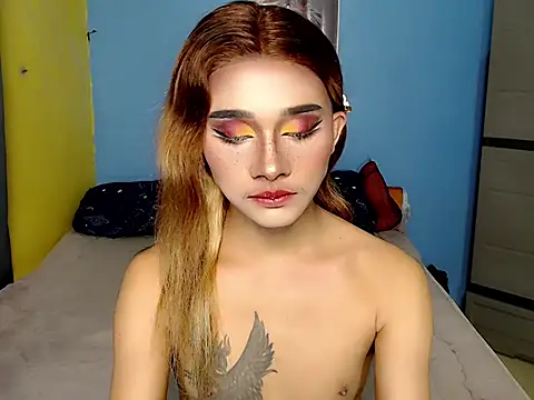 Petite HugeCock online show from 07/06/26, 10:01