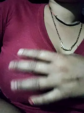 Snapshot of Kavya_hot chatting on 10/24/25, 04:03 Kavya hot online show from 10/24/25, 04:03