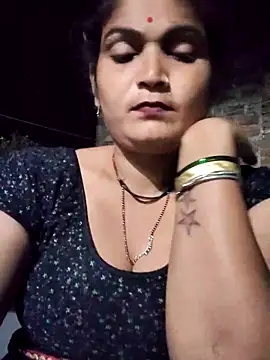 Snapshot of Kavya_hot chatting on 10/31/25, 03:57 Kavya hot online show from 10/31/25, 03:57