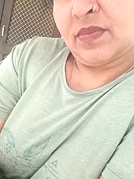 Snapshot of angel_ridhi chatting on 03/16/26, 05:44 angel ridhi online show from 03/16/26, 05:44