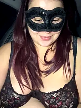 Snapshot of Saphyra_Secret chatting on 11/09/25, 02:32 Saphyra Secret online show from 11/09/25, 02:32