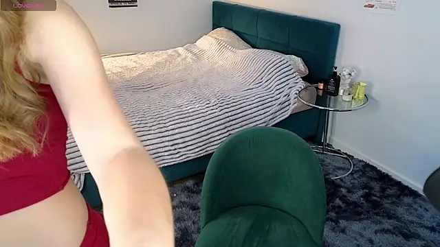 Snapshot of vixinp chatting on 04/18/26, 09:35 vixinp online show from 04/18/26, 09:35