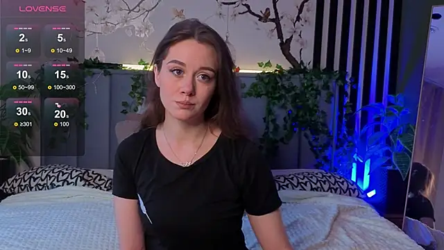 SkyHelen online show from 11/13/25, 04:33