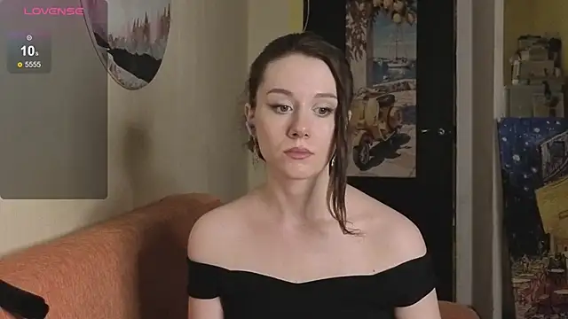 Snapshot of SkyHelen chatting on 04/01/26, 03:31 SkyHelen online show from 04/01/26, 03:31