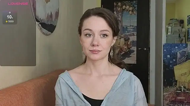 Snapshot of SkyHelen chatting on 04/08/26, 07:19 SkyHelen online show from 04/08/26, 07:19