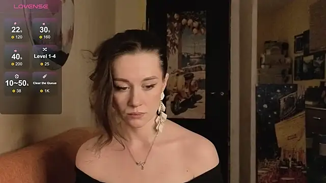 Snapshot of SkyHelen chatting on 04/11/26, 04:00 SkyHelen online show from 04/11/26, 04:00