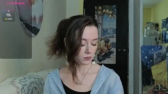 Snapshot of SkyHelen chatting on 04/17/26, 07:22 SkyHelen online show from 04/17/26, 07:22