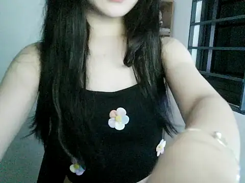 Snapshot of Annabelle-e chatting on 10/17/25, 07:27 Annabelle-e online show from 10/17/25, 07:27