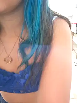 Snapshot of euahotmarii20 chatting on 09/10/25, 05:46 euahotmarii20 online show from 09/10/25, 05:46