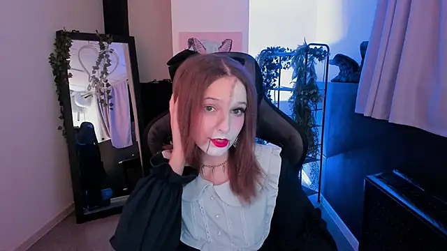 JenniferKiim online show from 10/31/25, 02:29