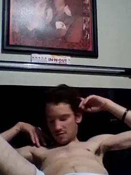 Snapshot of OchreTango466 chatting on 09/17/25, 10:17 OchreTango466 online show from 09/17/25, 10:17