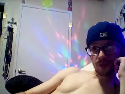 Snapshot of OchreTango466 chatting on 09/29/25, 10:20 OchreTango466 online show from 09/29/25, 10:20