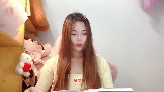 Snapshot of Pony898 chatting on 11/21/25, 08:35 Pony898 online show from 11/21/25, 08:35