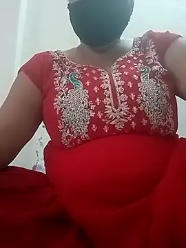 Snapshot of Rakhi_sawant143 chatting on 10/30/25, 02:35 Rakhi sawant143 online show from 10/30/25, 02:35