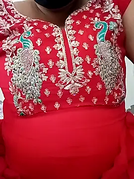 Snapshot of Rakhi_sawant143 chatting on 11/04/25, 07:18 Rakhi sawant143 online show from 11/04/25, 07:18