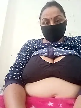 Snapshot of Rakhi_sawant143 chatting on 11/13/25, 02:21 Rakhi sawant143 online show from 11/13/25, 02:21