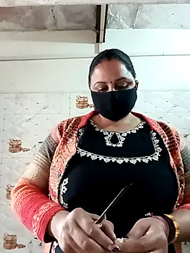 Snapshot of Rakhi_sawant143 chatting on 11/27/25, 02:24 Rakhi sawant143 online show from 11/27/25, 02:24