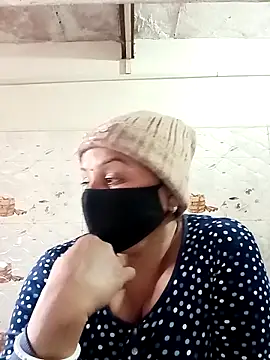 Snapshot of Rakhi_sawant143 chatting on 12/17/25, 02:39 Rakhi sawant143 online show from 12/17/25, 02:39