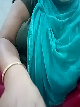 Snapshot of Rakhi_sawant143 chatting on 03/17/26, 02:49 Rakhi sawant143 online show from 03/17/26, 02:49