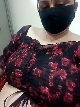 Snapshot of Rakhi_sawant143 chatting on 04/05/26, 03:04 Rakhi sawant143 online show from 04/05/26, 03:04