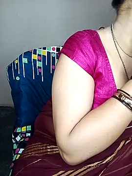 Snapshot of Oh_011 chatting on 03/06/26, 04:47 Oh 011 online show from 03/06/26, 04:47