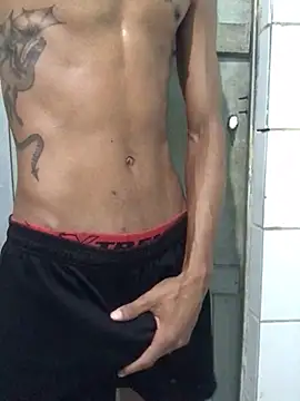 Snapshot of lcsexy45 chatting on 03/25/26, 04:24 lcsexy45 online show from 03/25/26, 04:24