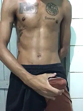 Snapshot of lcsexy45 chatting on 03/27/26, 05:01 lcsexy45 online show from 03/27/26, 05:01