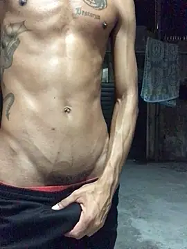 Snapshot of lcsexy45 chatting on 04/06/26, 04:10 lcsexy45 online show from 04/06/26, 04:10