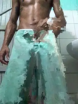 Snapshot of lcsexy45 chatting on 04/13/26, 04:45 lcsexy45 online show from 04/13/26, 04:45