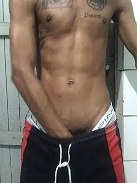 Snapshot of lcsexy45 chatting on 04/15/26, 10:32 lcsexy45 online show from 04/15/26, 10:32