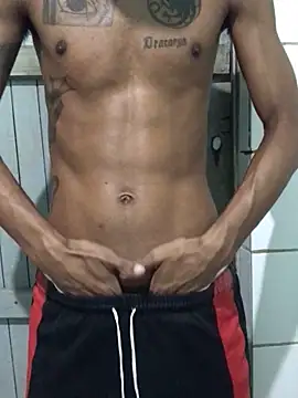 Snapshot of lcsexy45 chatting on 04/21/26, 04:45 lcsexy45 online show from 04/21/26, 04:45