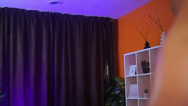 Snapshot of CataleyaSyrene chatting on 04/21/26, 01:42 CataleyaSyrene online show from 04/21/26, 01:42