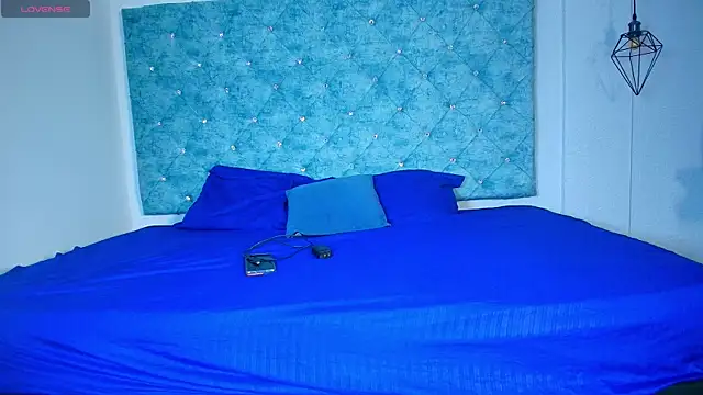 Snapshot of novaa_snow chatting on 09/13/25, 02:39 novaa snow online show from 09/13/25, 02:39