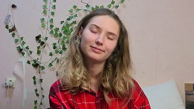  kikiclark   online show from 03/04/26, 08:59