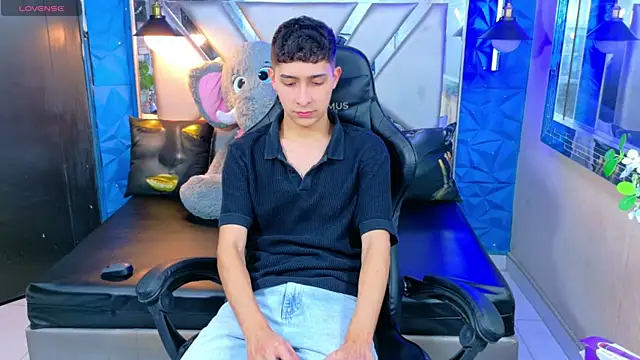 Snapshot of Kygo_Williams chatting on 09/26/25, 04:00 Kygo Williams online show from 09/26/25, 04:00