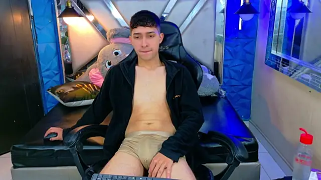 Snapshot of Kygo_Williams chatting on 10/08/25, 01:53 Kygo Williams online show from 10/08/25, 01:53