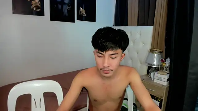 xxxhugecocktwinkxxx online show from 11/27/25, 04:20