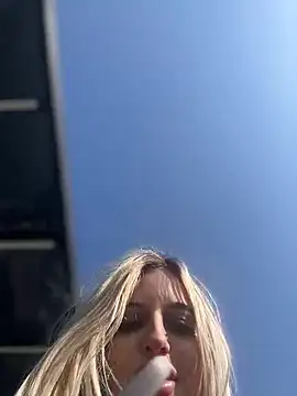 Steffi Snowbunny online show from 03/18/26, 12:41