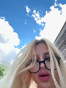 Snapshot of Steffi_Snowbunny chatting on 07/11/26, 01:14 Steffi Snowbunny online show from 07/11/26, 01:14