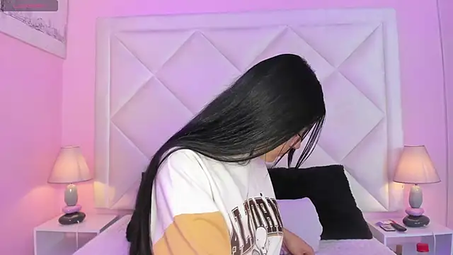 Snapshot of Miaa_Smithh__ chatting on 03/16/26, 11:36 Miaa Smithh online show from 03/16/26, 11:36