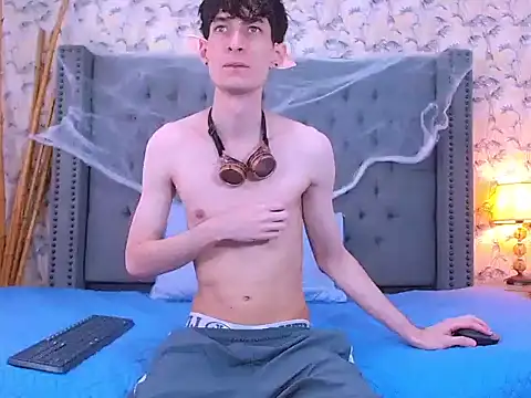 Luke Carter online show from 10/31/25, 01:12