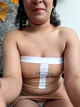 Snapshot of Lexiiee_1 chatting on 10/04/25, 04:16 Lexiiee 1 online show from 10/04/25, 04:16