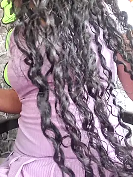 Snapshot of Lexiiee_1 chatting on 10/11/25, 04:05 Lexiiee 1 online show from 10/11/25, 04:05