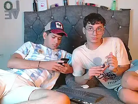 logan willyams  online show from 09/19/25, 12:23