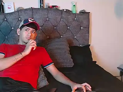 logan willyams  online show from 09/20/25, 12:33