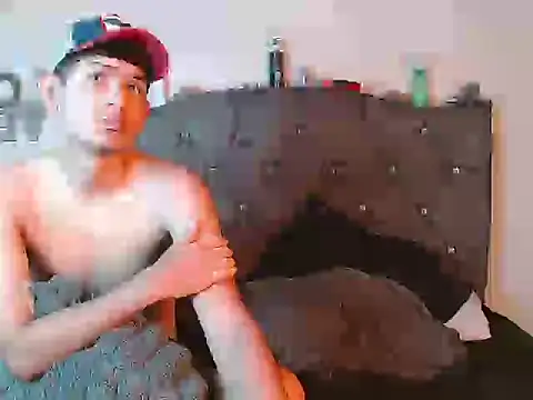 logan willyams  online show from 09/21/25, 09:49