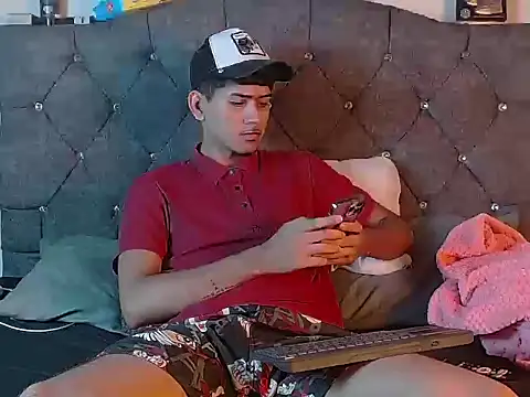 logan willyams  online show from 10/21/25, 09:26