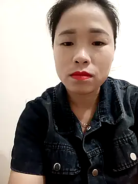 Snapshot of sumy-00 chatting on 11/23/25, 02:33 sumy-00 online show from 11/23/25, 02:33